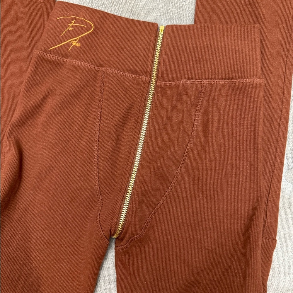 TORDROBES Brown UZip Butterfly Embroidered Ribbed Knit Cargo Flare Pants Sz M - Picture 8 of 12